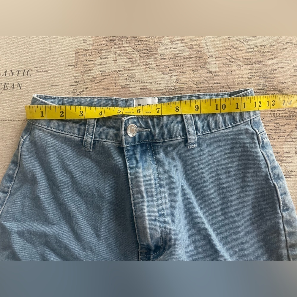 Princess Polly High Rise Denim Shorts Size 2 - Picture 8 of 11